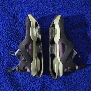 The nike road warriors black purple turquoise excellent condition size 10.5